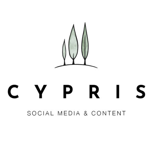 Logo mit drei mintfarbenen Zypressen – Symbol für Kreativität, Wachstum und Natürlichkeit von Stefanie Cypris | Social Media Marketing & Content Creation Nürnberg