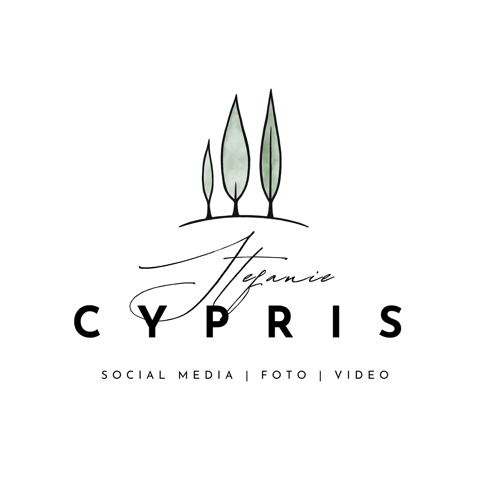 Logo mit drei mintfarbenen Zypressen – Symbol für Kreativität, Wachstum und Natürlichkeit von Stefanie Cypris | Social Media Marketing & Content Creation Nürnberg